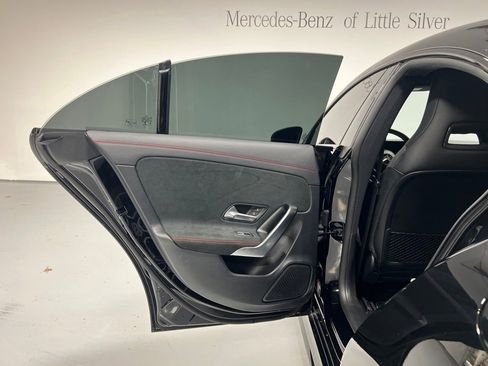 Used 2023 Mercedes-Benz CLA 250 4MATIC image 23