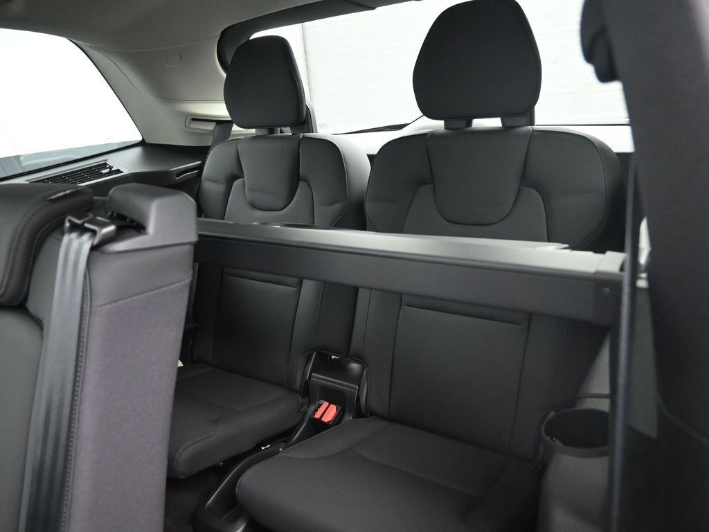 New 2026 Volvo XC90 B6 Plus w/ Protection Package AWD/4WD image 22