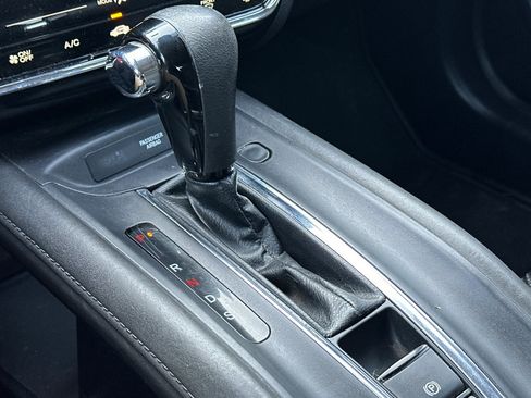 Used 2019 Honda HR-V EX image 21