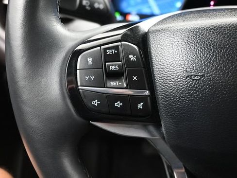 Used 2026 Ford Explorer Platinum RWD image 11