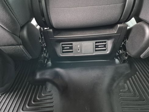 Used 2024 Chevrolet Silverado 1500 Custom Trail Boss w/ LPO, Dark Essentials Package image 21