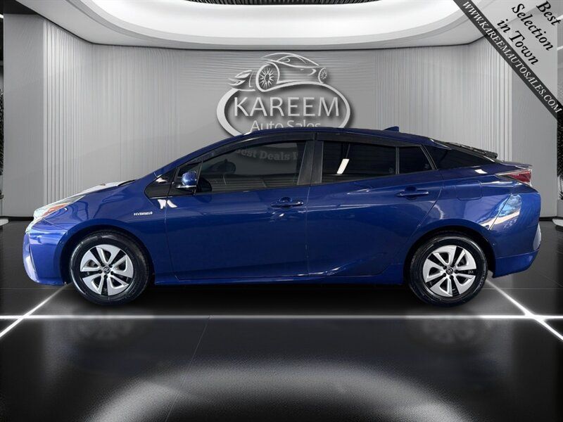 Used 2018 Toyota Prius Three FWD image 8