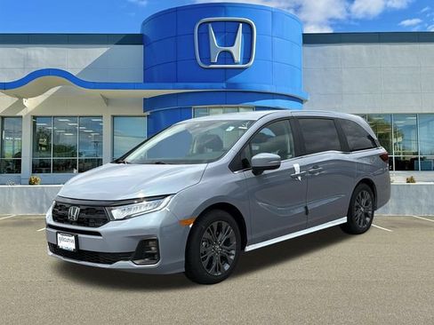 New 2026 Honda Odyssey Touring image 3