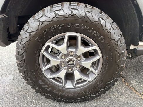 Used 2024 Ford Bronco Badlands image 59
