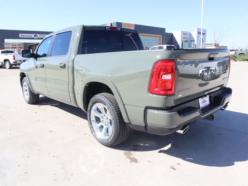 New 2026 RAM 1500 4x4 Crew Cab image 23