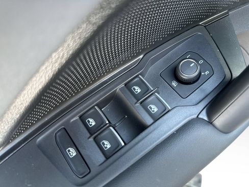 Used 2026 Volkswagen Tiguan SE R-Line FWD image 16