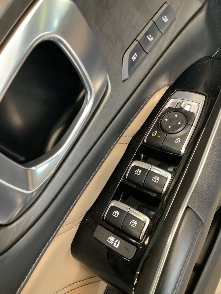 Certified 2024 Kia Sorento SX Prestige w/ Olive Brown Leather Package AWD/4WD image 30