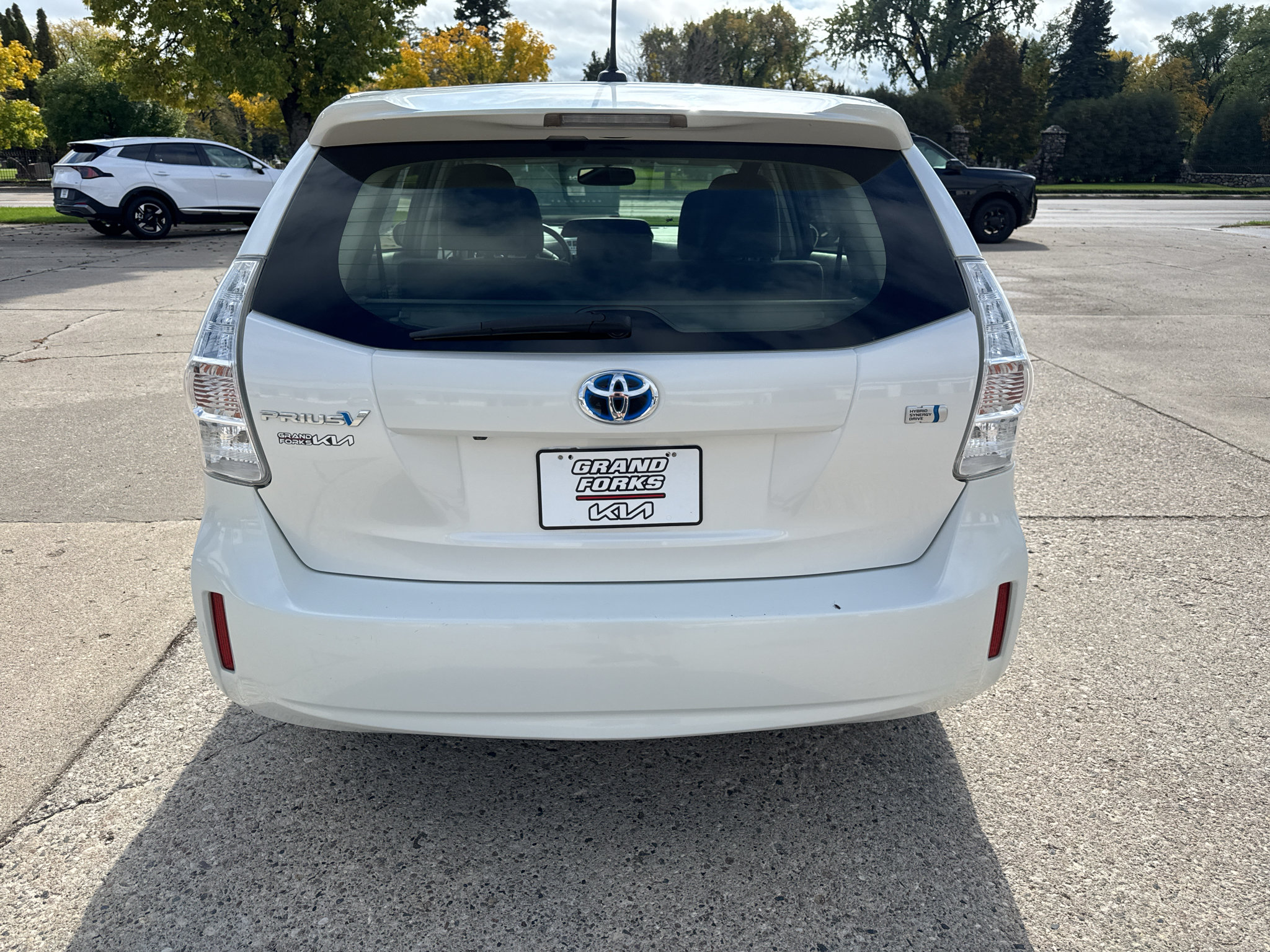 Used 2012 Toyota Prius V Three FWD image 6