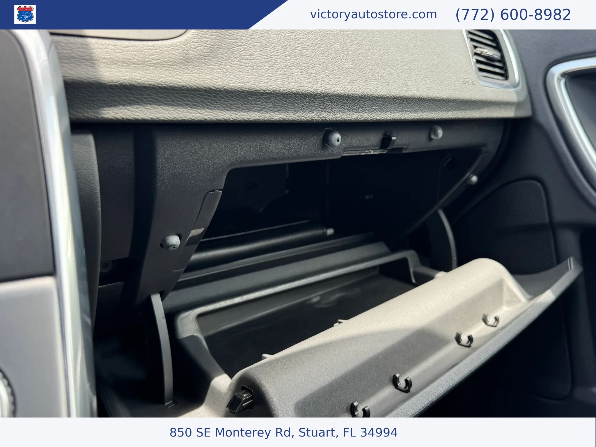Used 2018 Volvo S60 T5 Dynamic w/ Vision Package FWD image 19