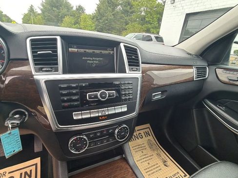 Used 2013 Mercedes-Benz GL 450 4MATIC image 23
