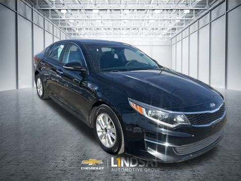 Used 2018 Kia Optima LX w/ Convenience Package image 3