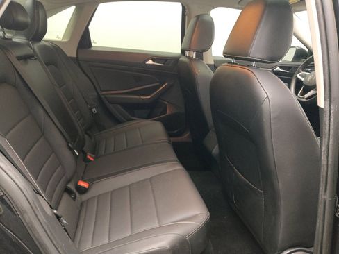 Used 2022 Volkswagen Jetta SE image 19