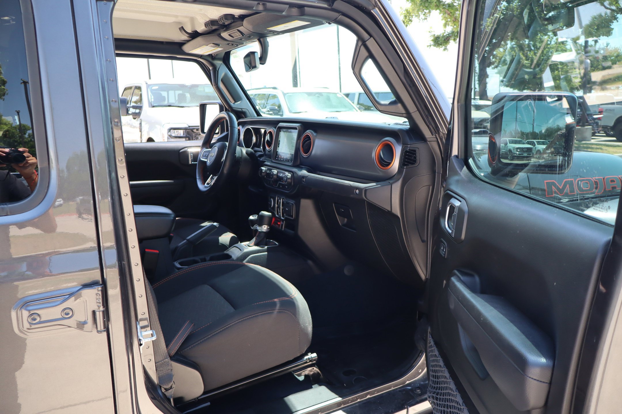 Used 2023 Jeep Gladiator Mojave w/ Trailer Tow Package AWD/4WD image 32
