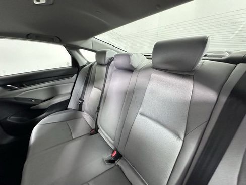 Used 2019 Honda Accord EX image 16