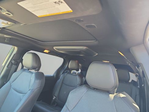 Used 2026 Toyota Sienna Platinum AWD/4WD image 26