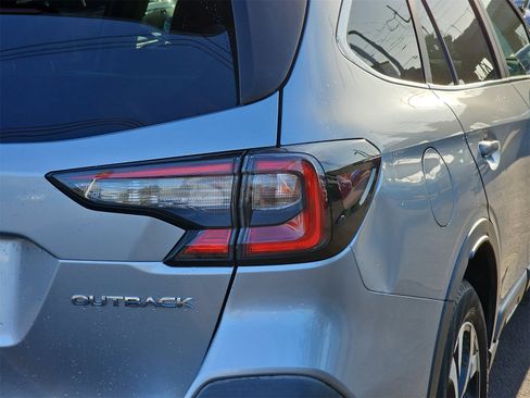 Used 2020 Subaru Outback Limited w/ Popular Package #2 image 11
