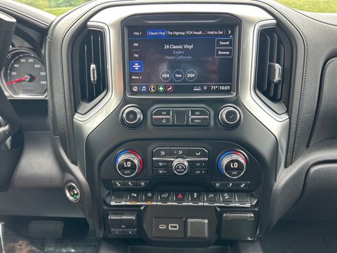 Used 2019 Chevrolet Silverado 1500 LTZ w/ LTZ Plus Package AWD/4WD image 27