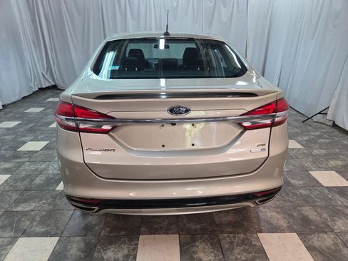 Used 2017 Ford Fusion SE w/ Equipment Group 201A AWD/4WD image 4