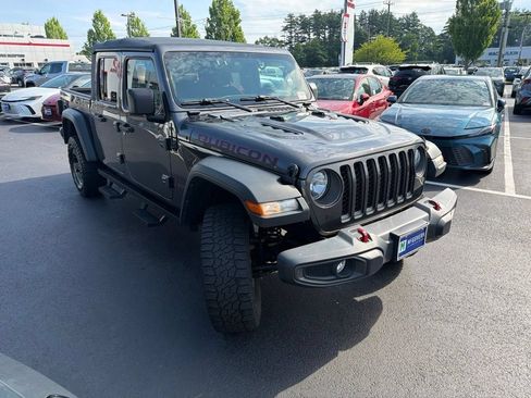 Used 2022 Jeep Gladiator Rubicon w/ Cold Weather Group AWD/4WD image 3