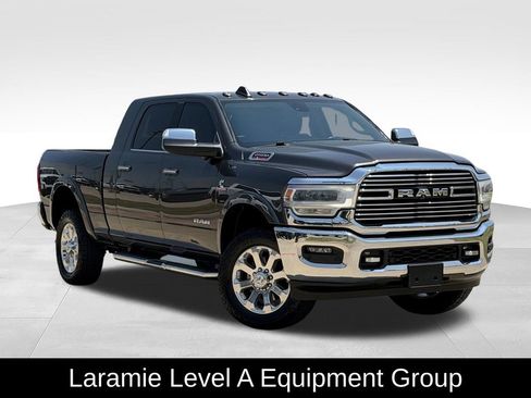 Used 2021 RAM 2500 Laramie AWD/4WD image 2