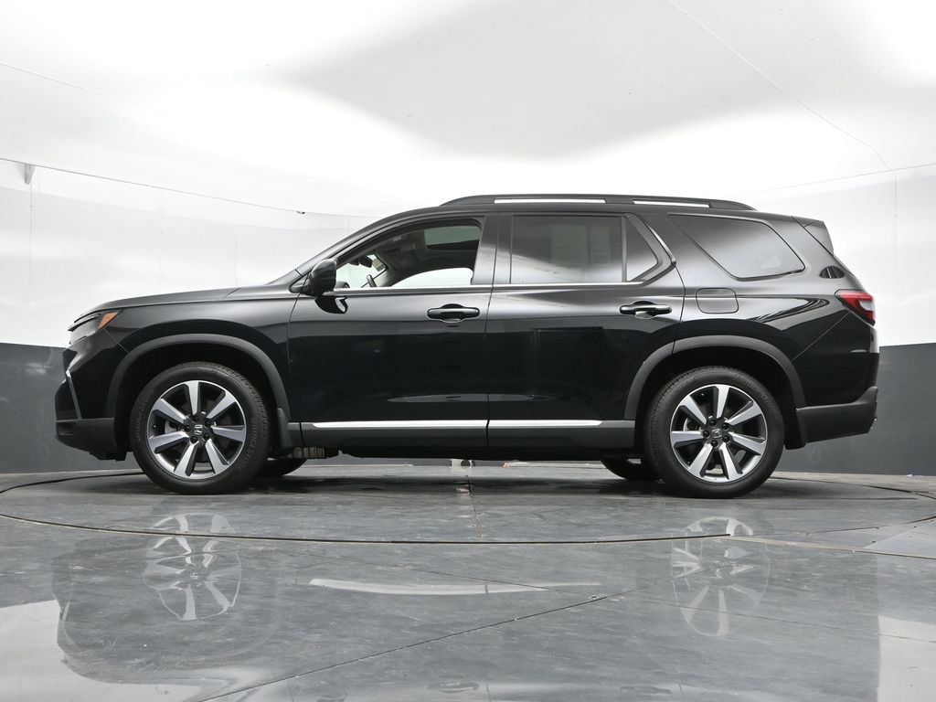 Used 2025 Honda Pilot Touring image 39