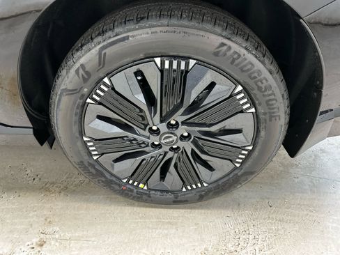 New 2025 Nissan Murano Platinum w/ Cargo Package AWD/4WD image 12