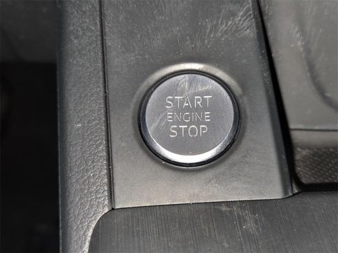 Used 2018 Audi A4 2.0T Ultra Premium Plus w/ Premium Plus Package image 31