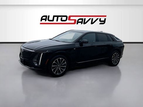 Used 2025 Cadillac Lyriq Sport AWD/4WD image 3