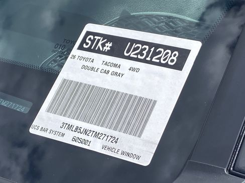 Certified 2026 Toyota Tacoma SR5 AWD/4WD image 32