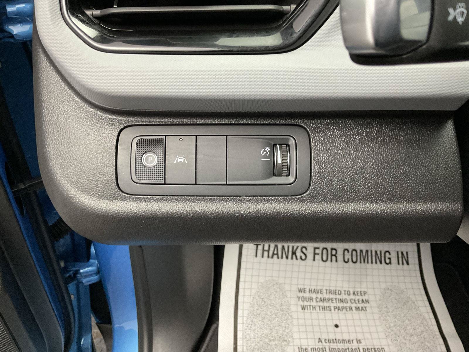 Used 2027 Chevrolet Bolt LT FWD image 13
