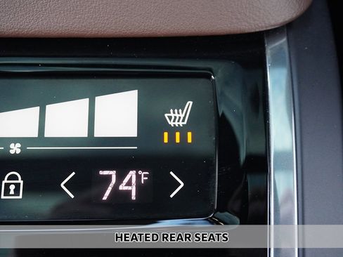 Used 2024 Volvo XC90 T8 Plus w/ Protection Package image 10