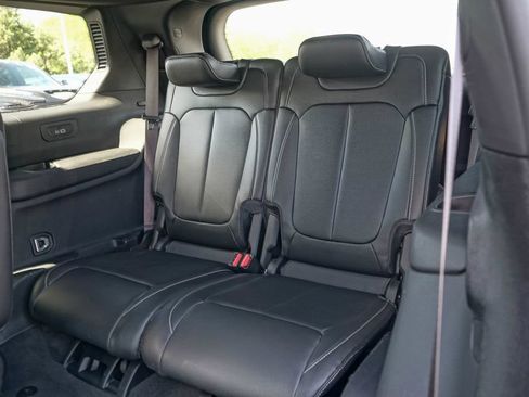 Used 2024 Jeep Grand Cherokee L Limited AWD/4WD image 25