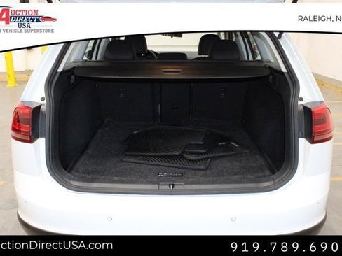 Used 2017 Volkswagen Golf Alltrack SE image 16