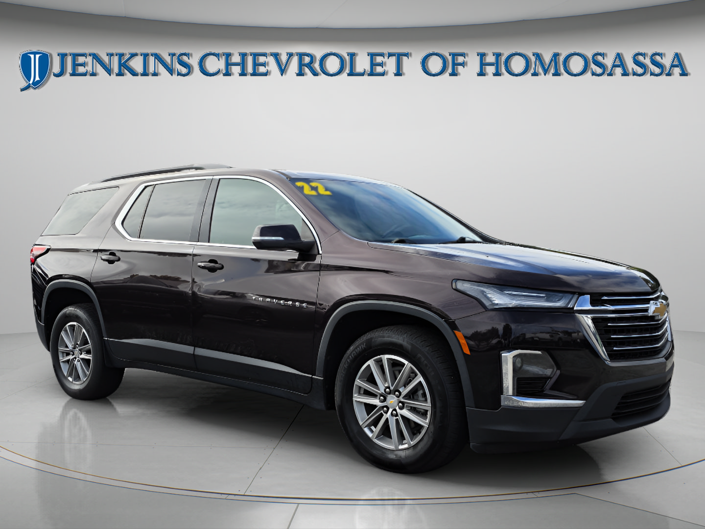 Used 2022 Chevrolet Traverse LT FWD image 2