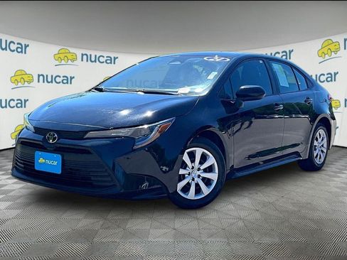 Used 2024 Toyota Corolla LE FWD image 3