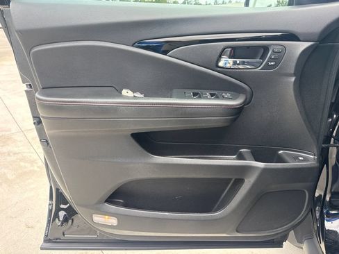 Certified 2023 Honda Ridgeline Black Edition image 14
