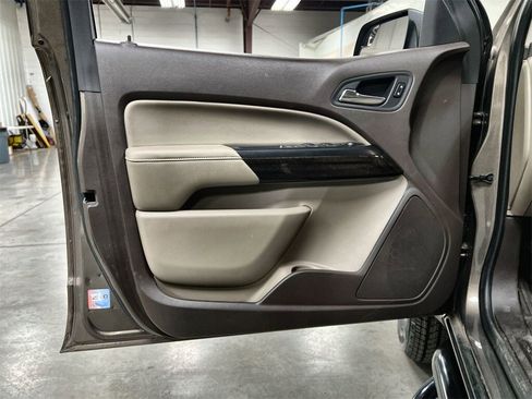 Used 2016 GMC Canyon SLE w/ SLE Convenience Package image 15