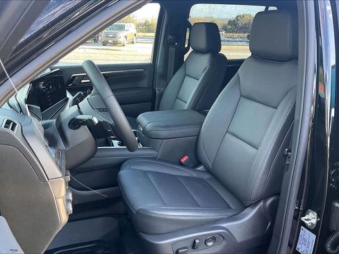 New 2026 Chevrolet Suburban Z71 w/ Comfort Package image 9