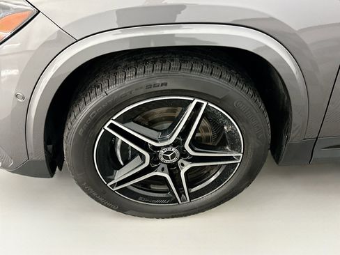 Used 2025 Mercedes-Benz GLA 250 4MATIC image 11