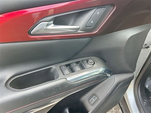 Used 2025 Chevrolet Traverse Z71 w/ Driver Confidence Package image 23