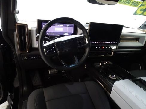 Used 2025 GMC Hummer EV 2X w/ LPO, Sport Package AWD/4WD image 5