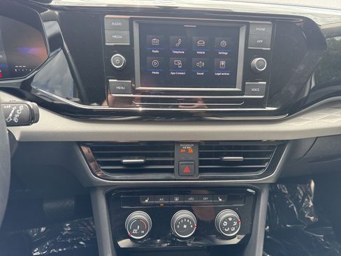 Used 2023 Volkswagen Taos S image 21