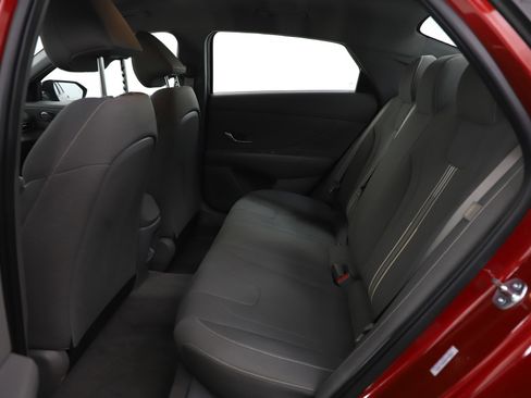 Certified 2025 Hyundai Elantra Sport image 15