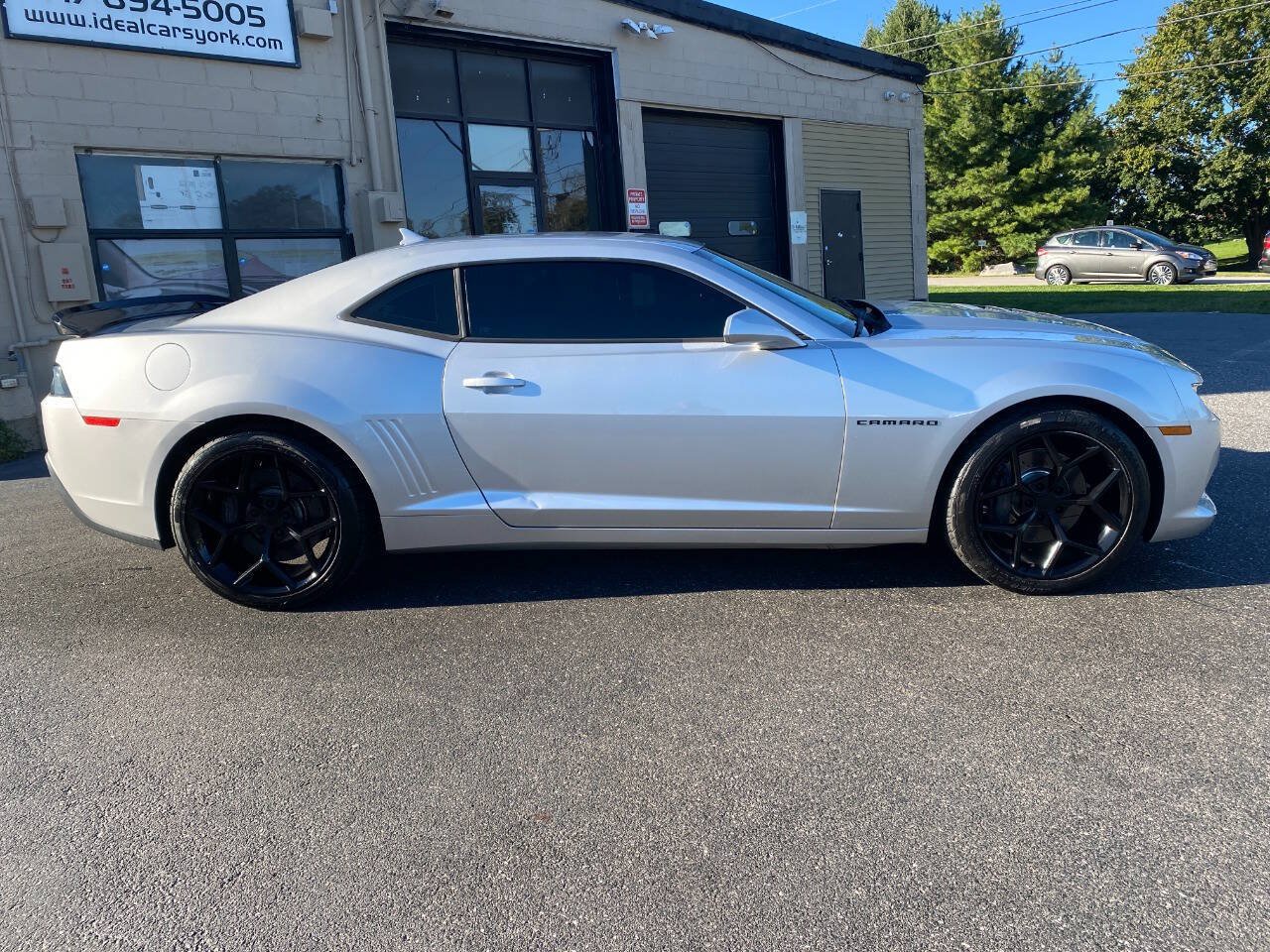 Used 2014 Chevrolet Camaro SS w/ RS Package RWD image 2