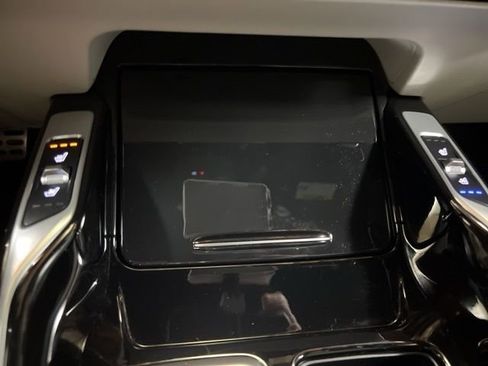 Used 2025 Kia Sorento SX Prestige image 32