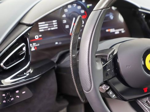 Certified 2025 Ferrari 12Cilindri RWD image 33