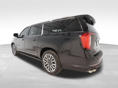Used 2024 GMC Yukon XL Denali Ultimate AWD/4WD image 2