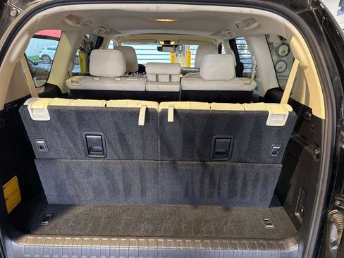 Used 2022 Lexus GX 460 Premium w/ Premium Package image 23