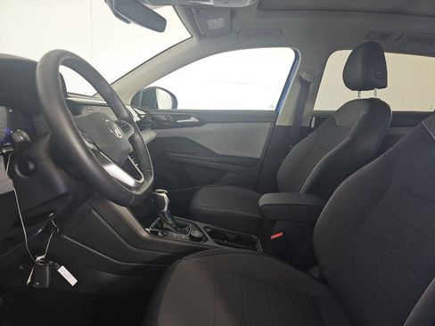 Used 2024 Volkswagen Taos SE image 28
