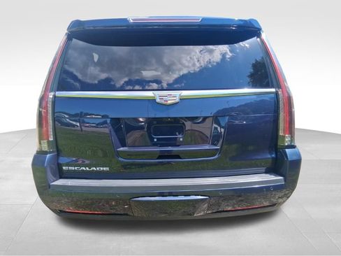 Used 2020 Cadillac Escalade ESV Luxury RWD image 5